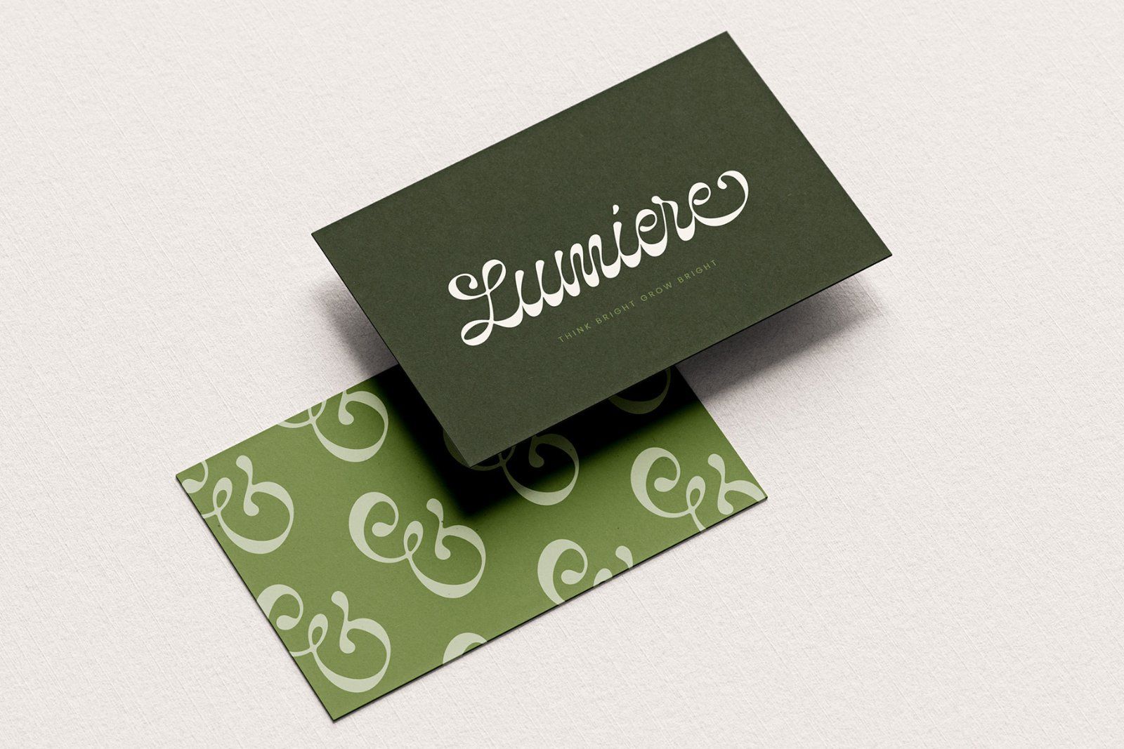 Monaris | Modern Script Typeface