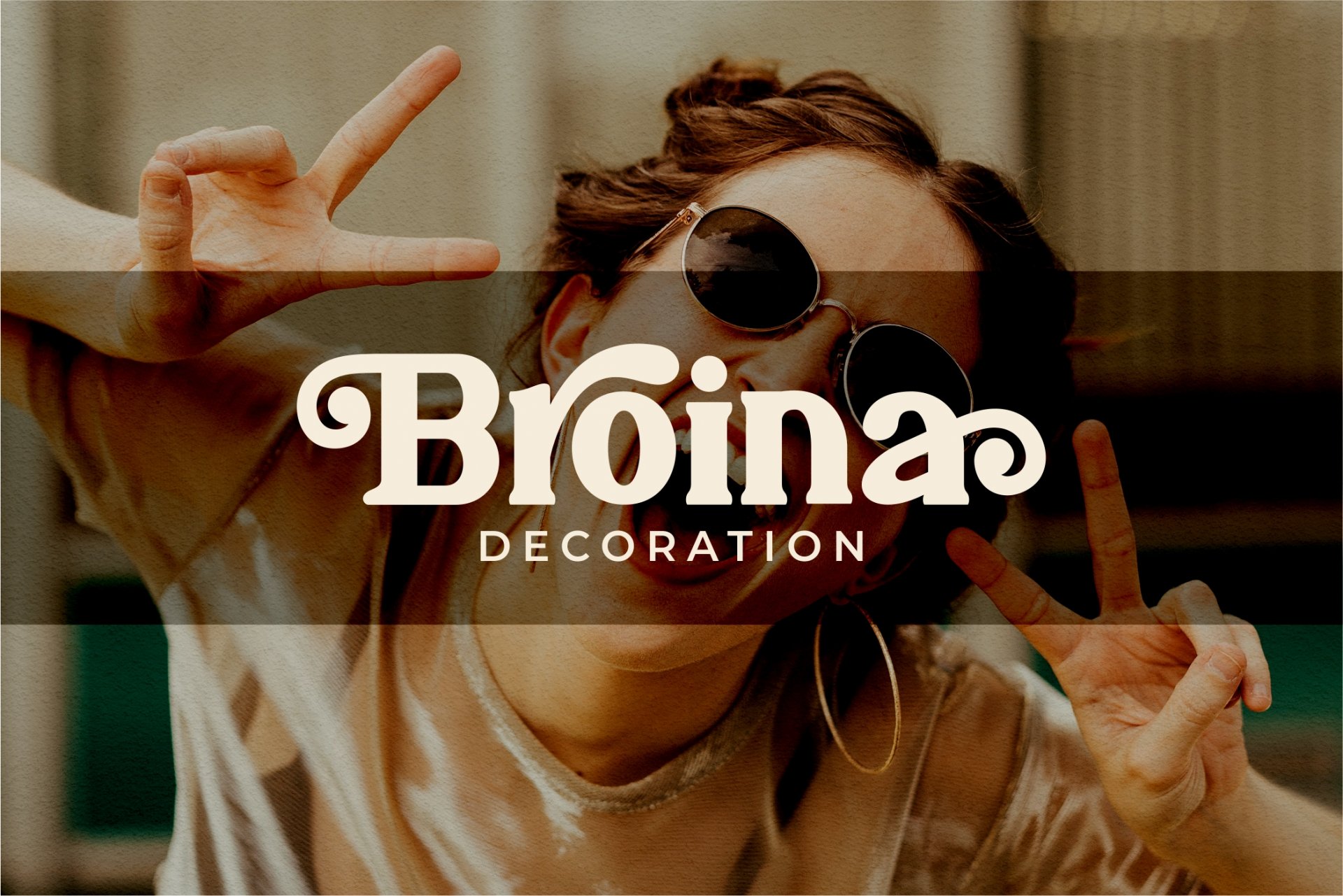 Bareno modern retro serif font