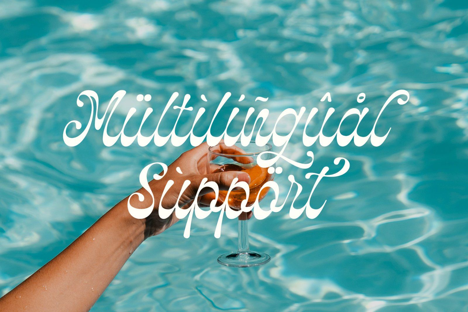 Monaris | Modern Script Typeface