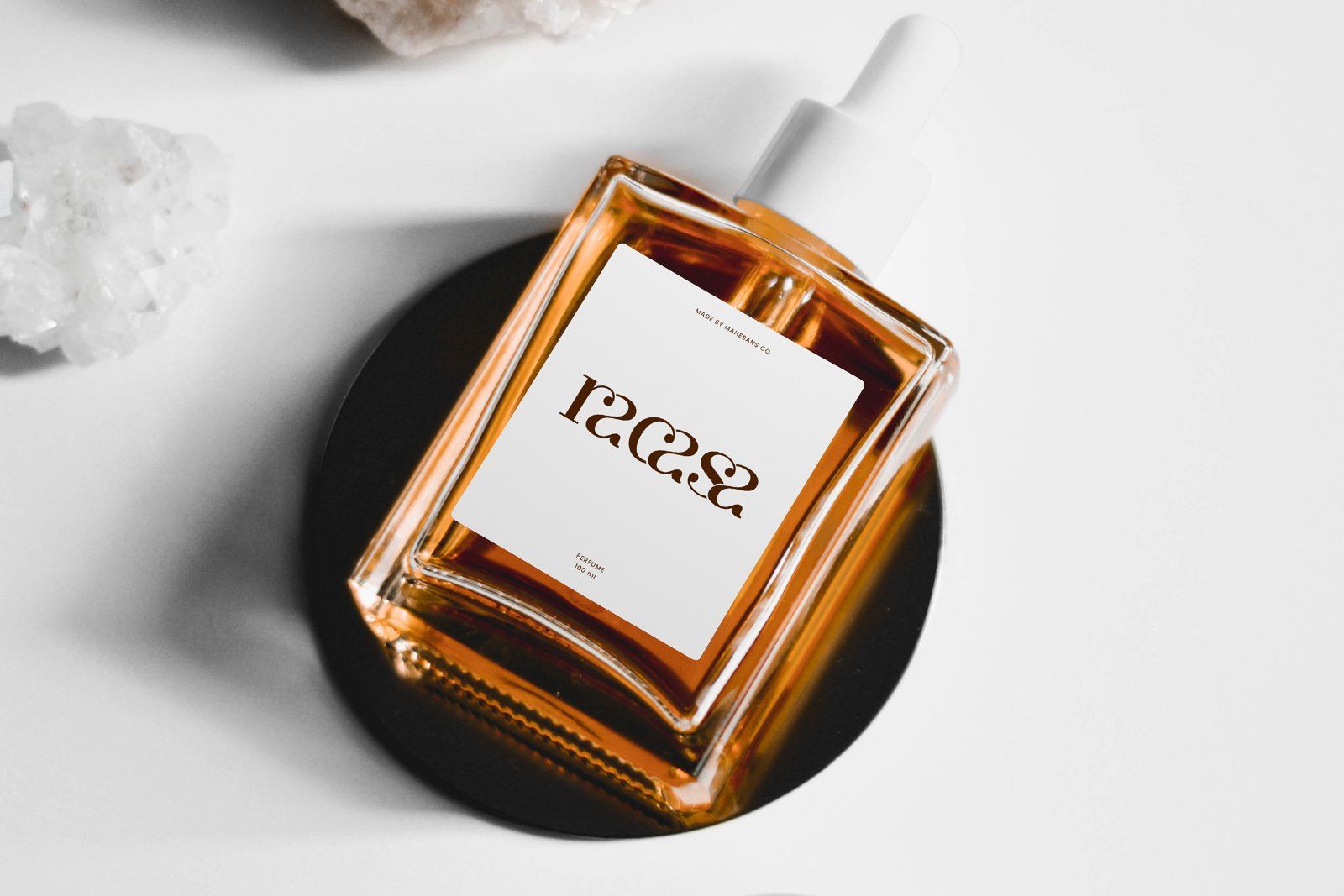 Clarita | Modern Unique Serif