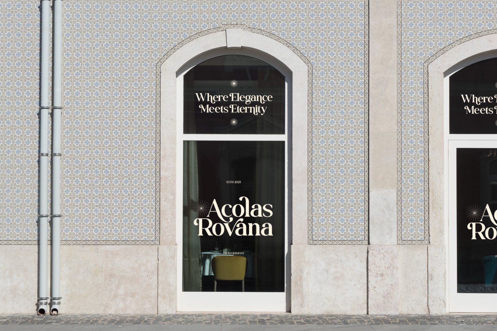 Maven Royals | Modern Retro Serif Typeface